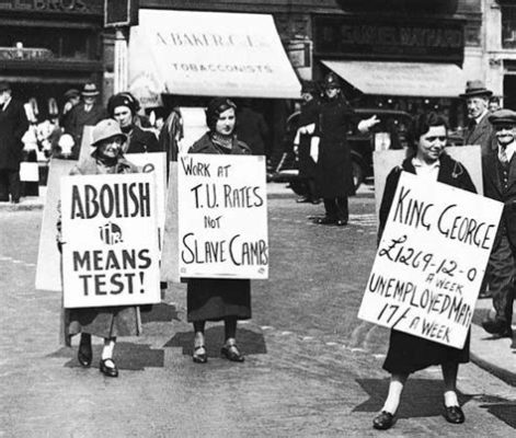 La Rivolta degli Scarponi di Gomma: Un Protesto Popolare per la Dichiarazione dei Diritti del Lavoro durante il XXI Secolo in Francia